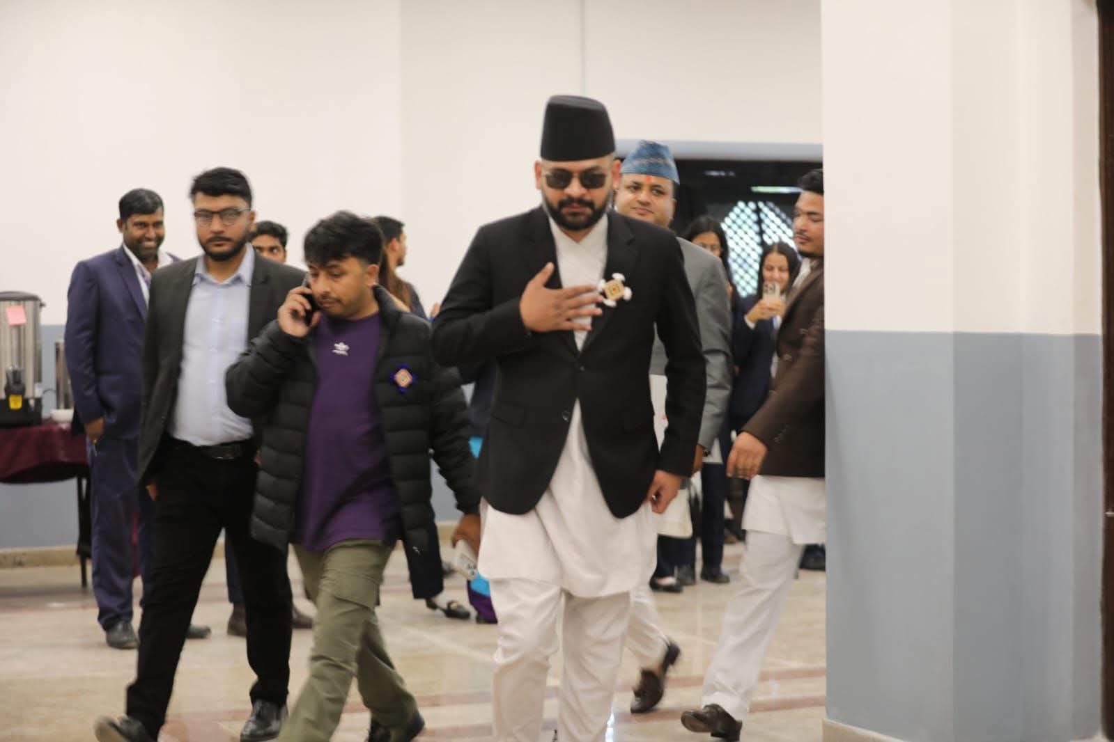 सपथ ग्रहणमा बालेन साहले लगाए सिलाम साक्मा